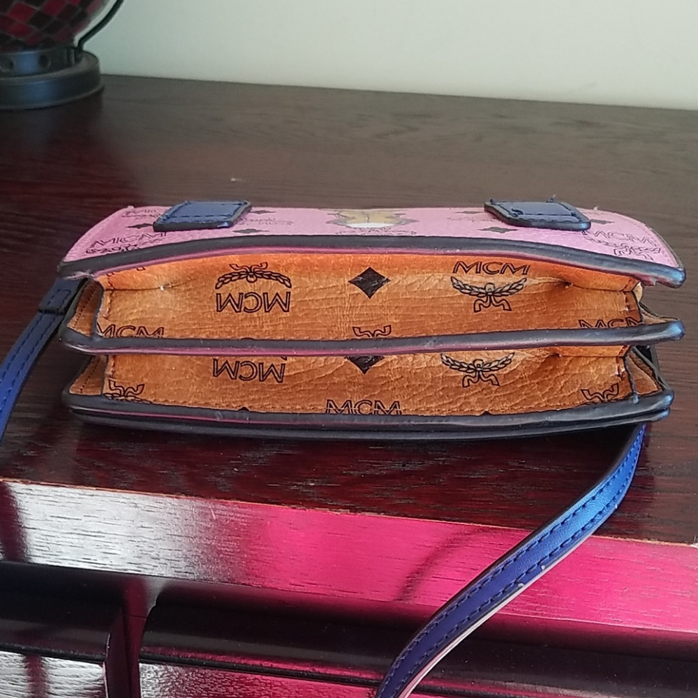 LIMITED EDITION MCM RABBIT CROSS BODY BAG - Picture 8 of 8
